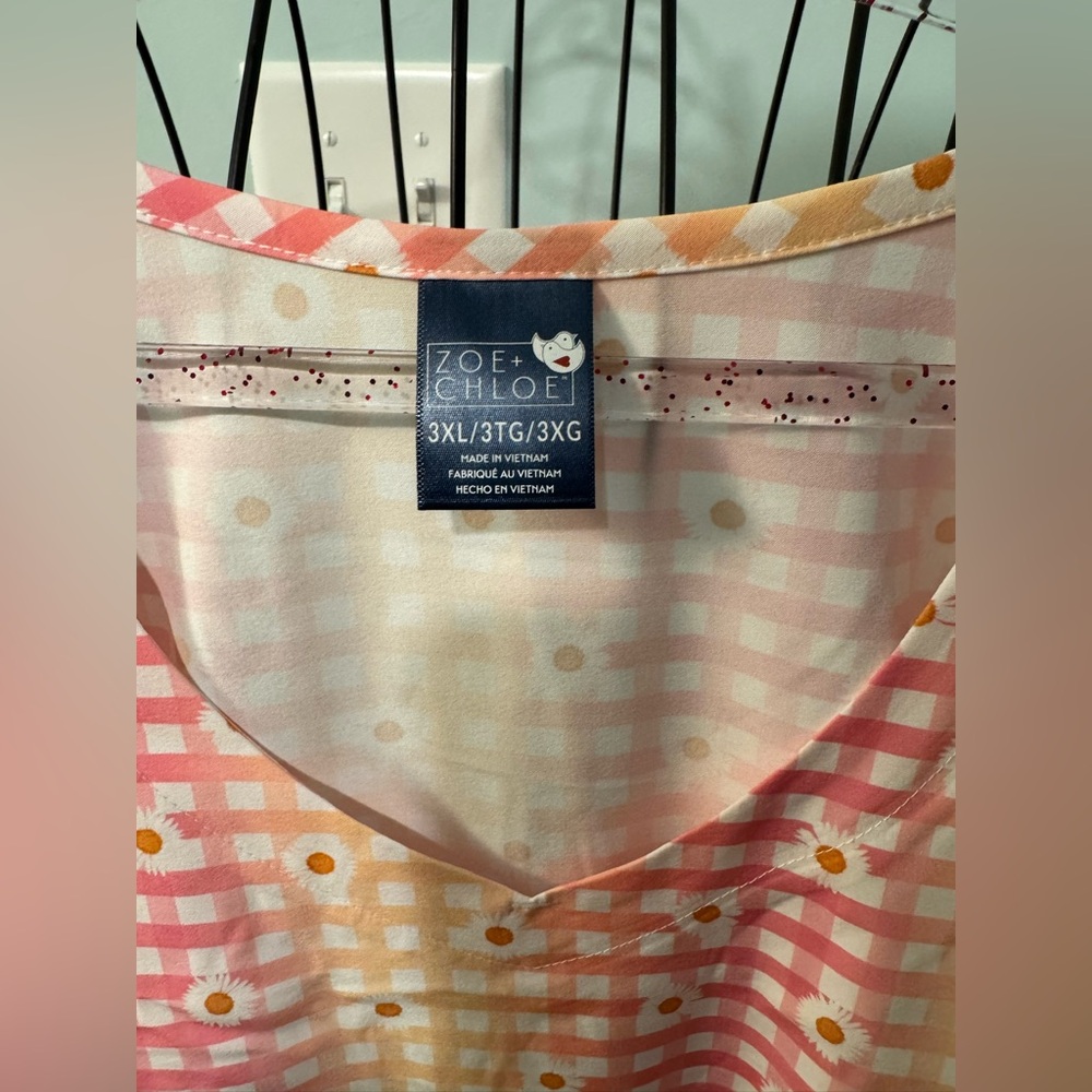 New Zoe + Chloe “Check Up” Pink Yellow Plaid Daisy 3X 3XL V neck scrub top Women - Picture 3 of 12